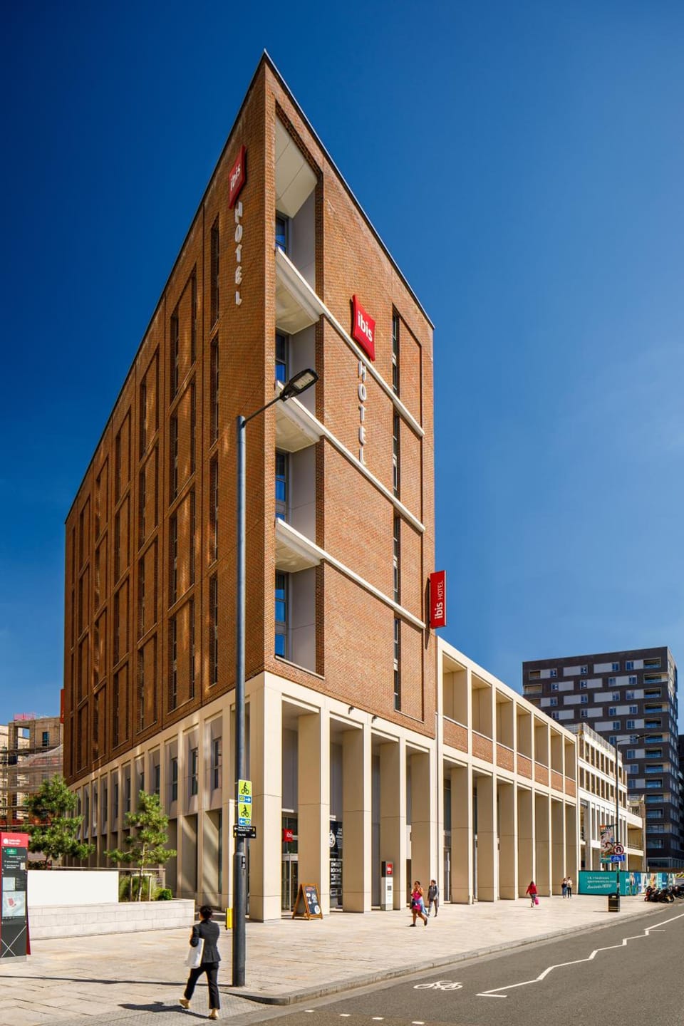 Ibis London Canning Town Hotel in London