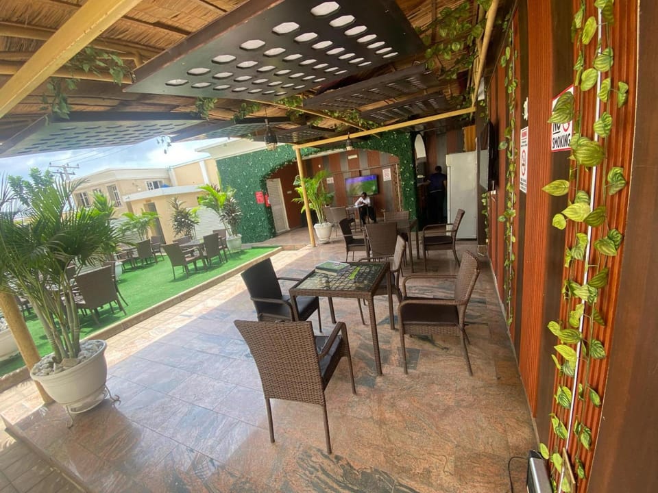 Presken Castle Opebi Hotel in Lagos