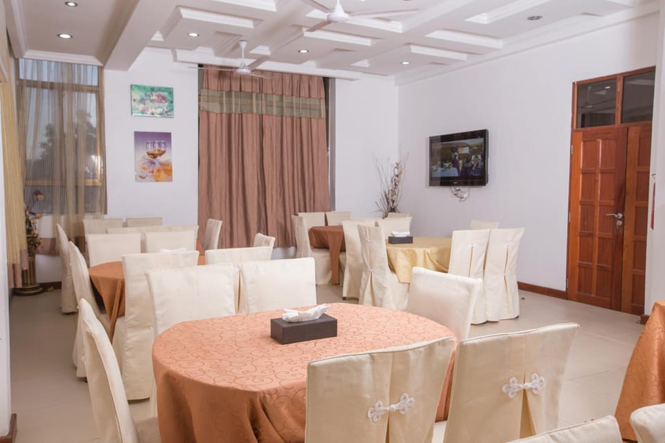 Hotel de Mag (Plaza) Hotel in City of Dar es Salaam