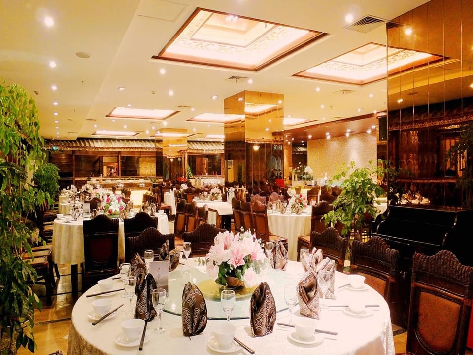 Chengdu Royal Palace Hotel in Chengdu