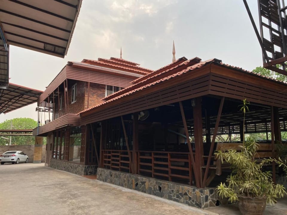 Phunumfha Hotel Hotel in Laos