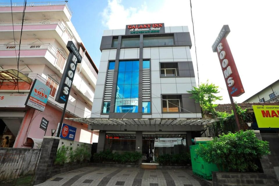 OYO 8267 Galaxy Inn Hotel in Kochi