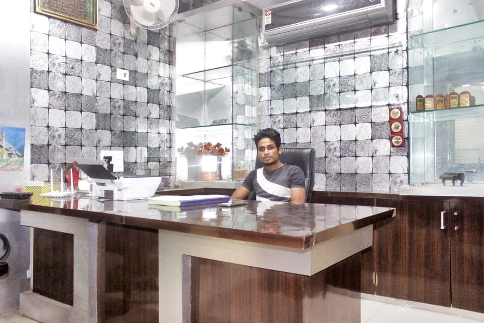 OYO Flagship Hotel Royals Gold Hotel in Maharashtra