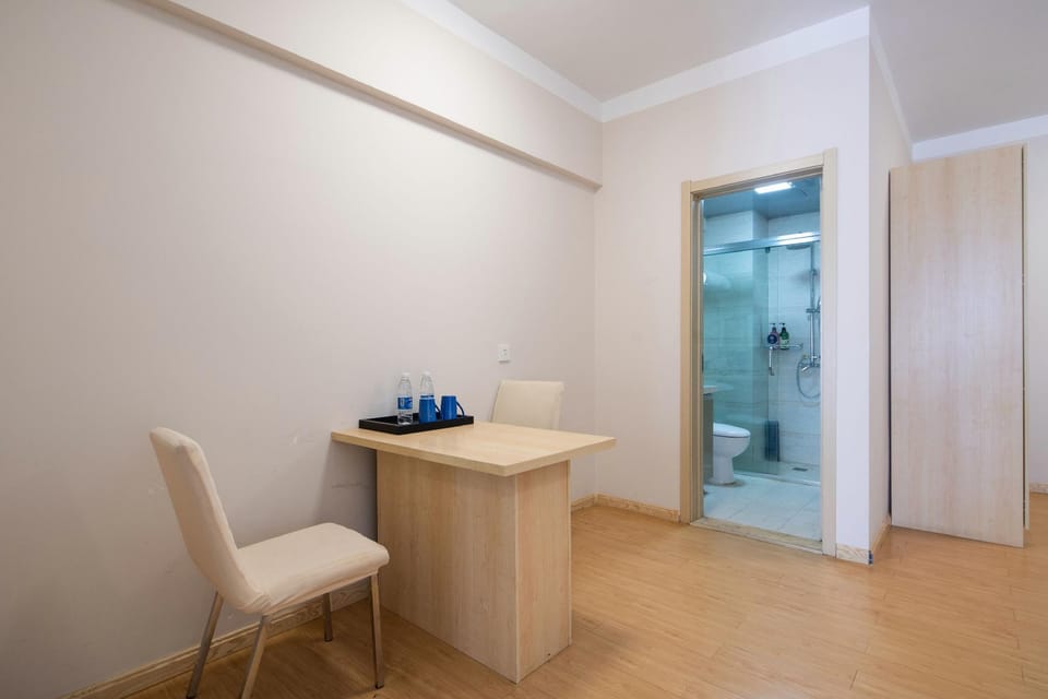 369 Vacation Apartment Hotel in Jiangsu