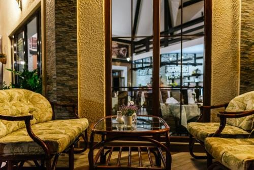 ATOS Srebrno jezero - Villa and Restaurant Hotel in Vojvodina