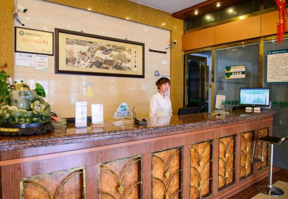 GreenTree Inn JianGYAn Bus Station Express Hotel in Jiangsu