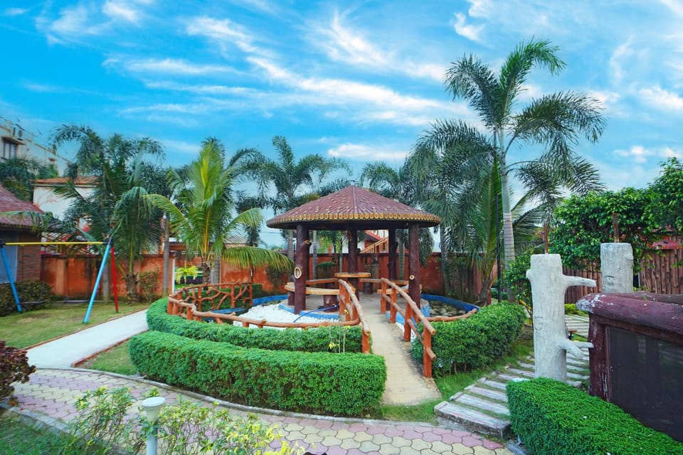 Gharana Resort Hotel in Kolkata