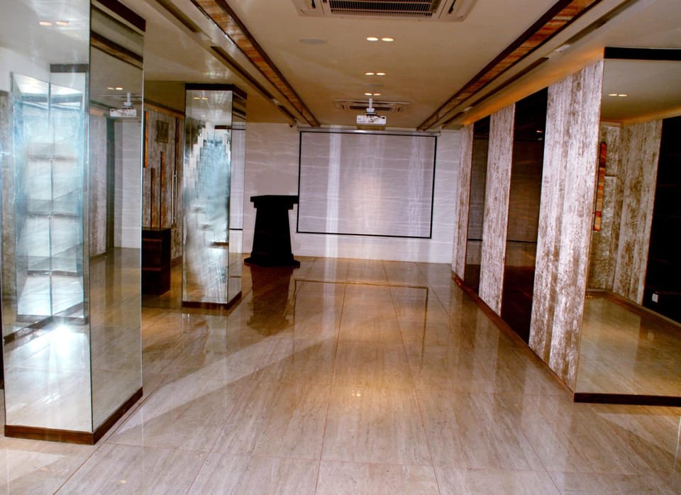 Hotel Apaar with Sea Face Garden Restaurant  Hotel in Gujarat