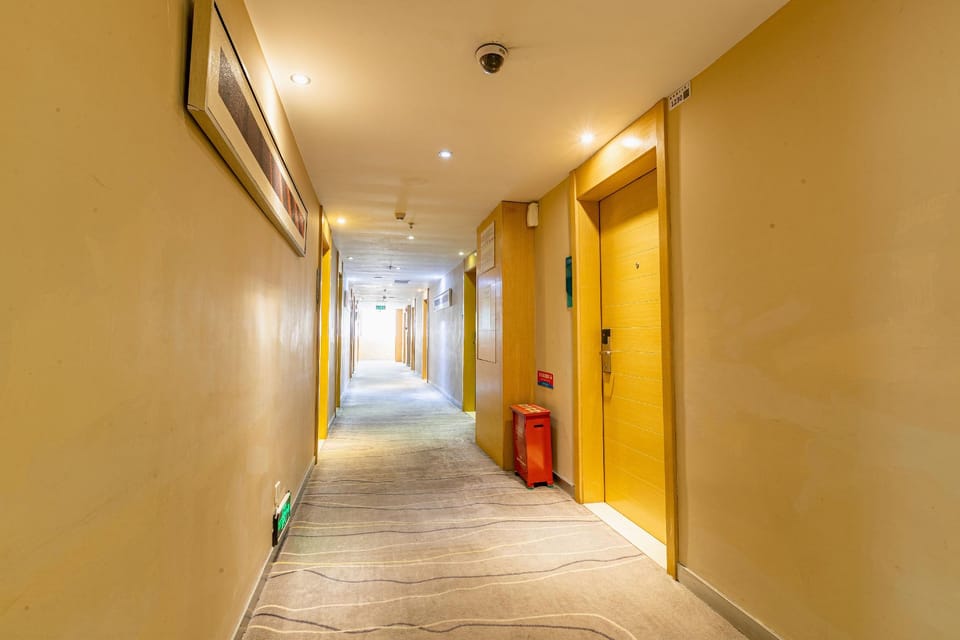 City Comfort Inn Shenzhen Pinghu Railway Station Huanan City Hotel in Shenzhen