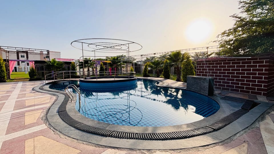 Private pool