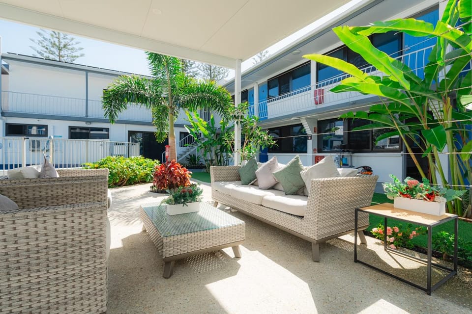 Montego Mermaid Beach Motel Motel in Mermaid Beach