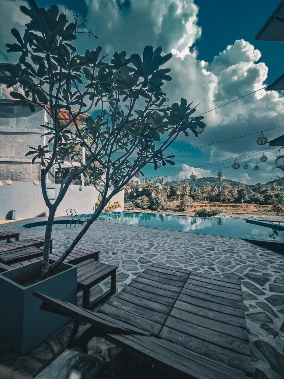 Swimming pool