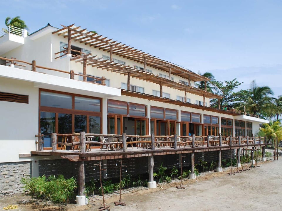 Almont Beach Resort Resort in Caraga