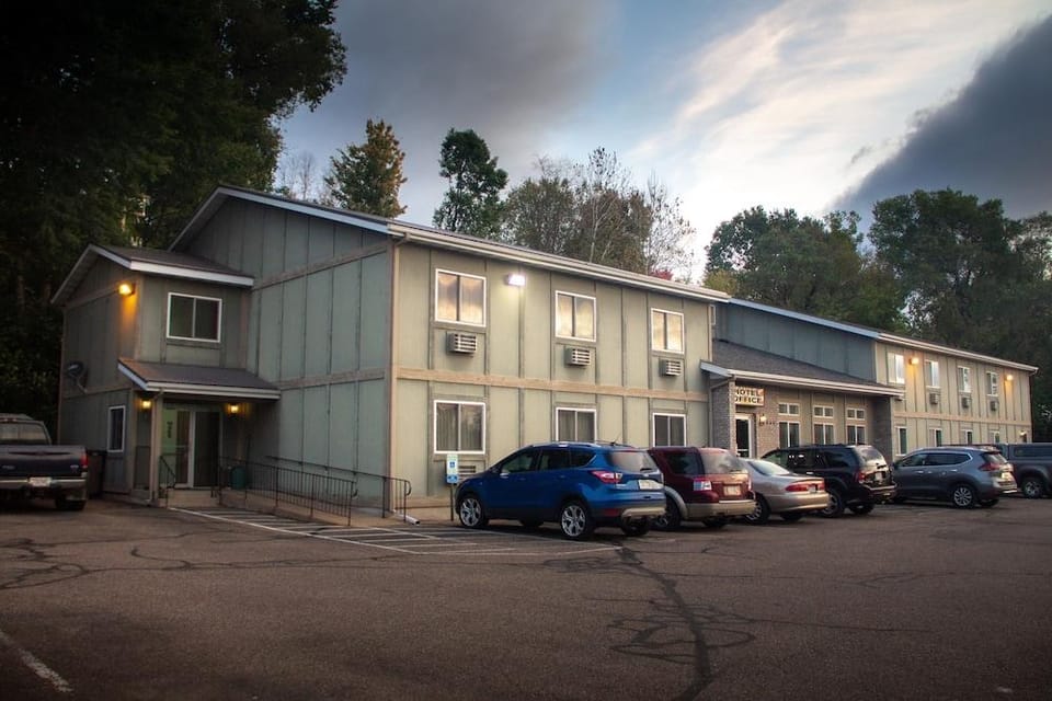 SunRise Inn Hotel Hotel in Wisconsin