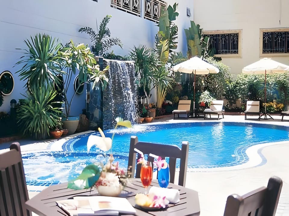 Swimming pool