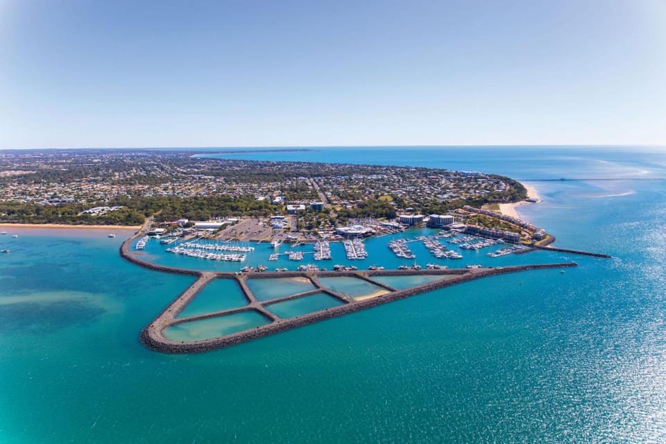 Woolshed Eco Lodge Lodge in Hervey Bay