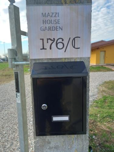 Mazzi House Garden Hotel in Verona