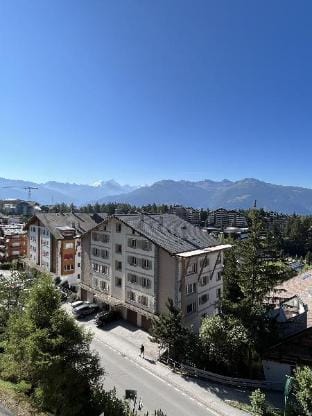 L'Eperon Center Crans wonderful view Hotel in Crans-Montana