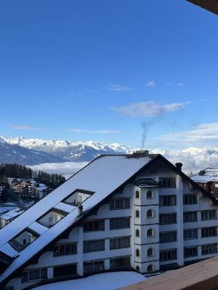 L'Eperon Center Crans wonderful view Hotel in Crans-Montana