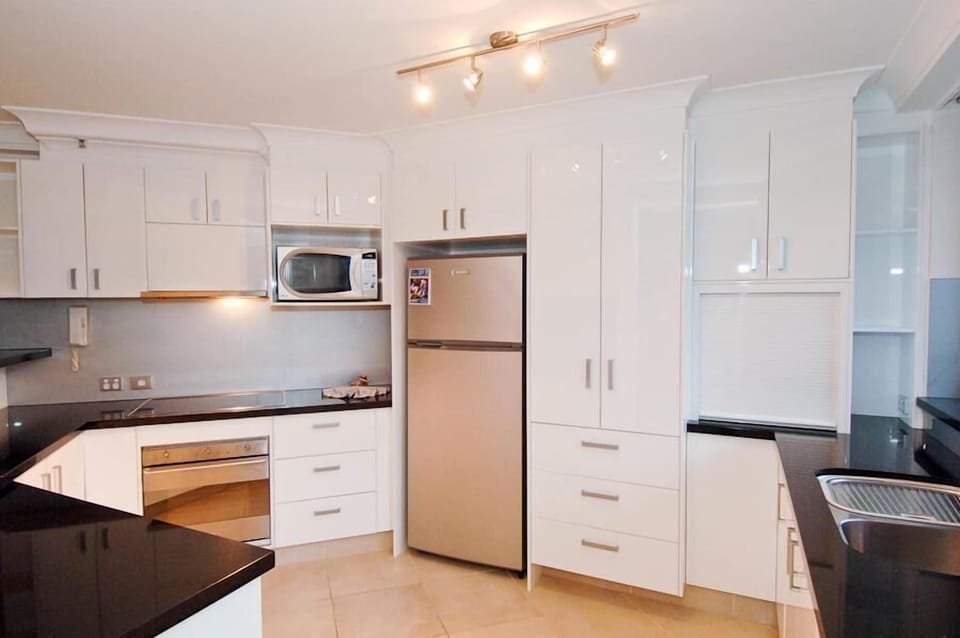 Biarritz Apartments Apartment hotel in Surfers Paradise