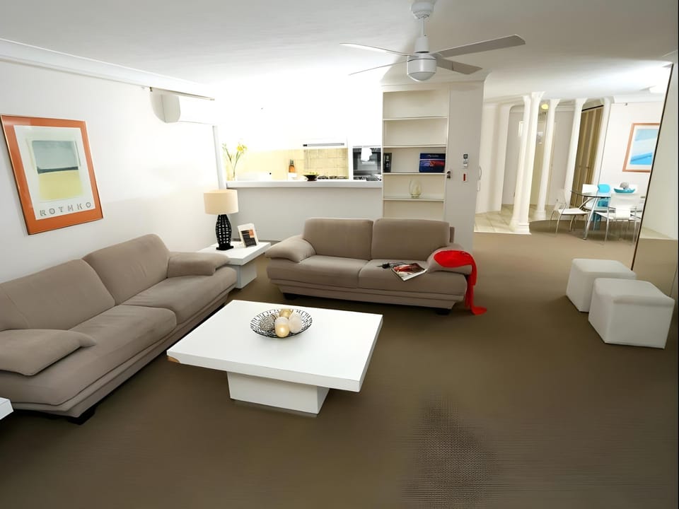 Biarritz Apartments Apartment hotel in Surfers Paradise