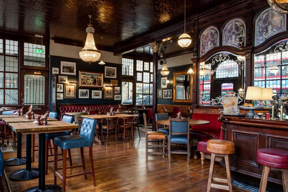 Spread Eagle Hotel in London