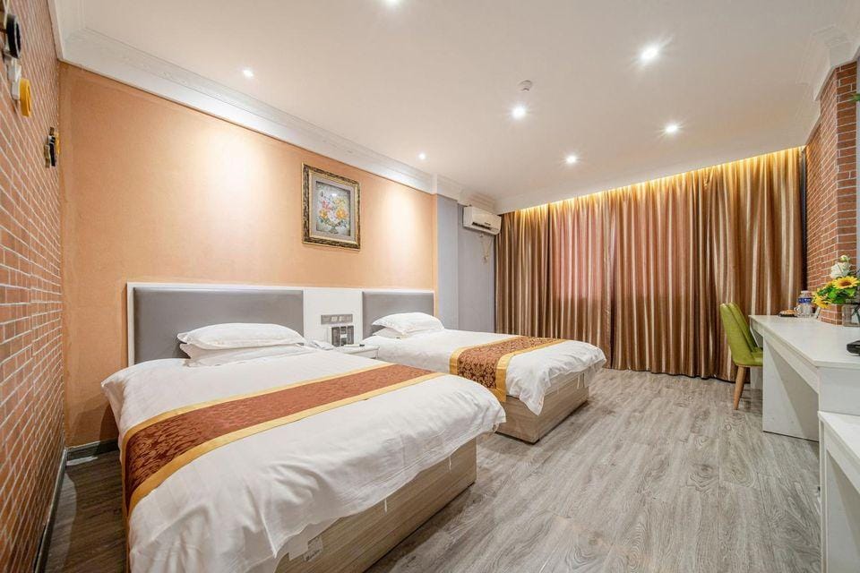 Pebble Motel(Suzhou Wujiang Shengze Dongfang Square) Hotel in Suzhou