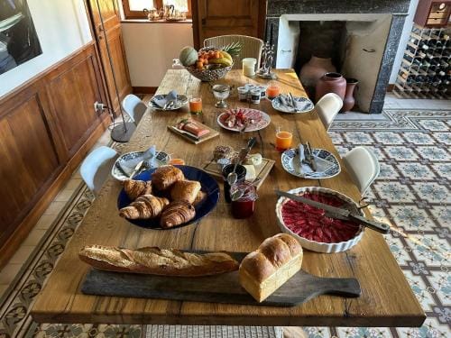 Le Domaine des Volets bleus Hotel in Normandy