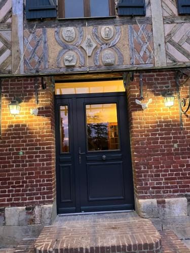 Le Domaine des Volets bleus Hotel in Normandy