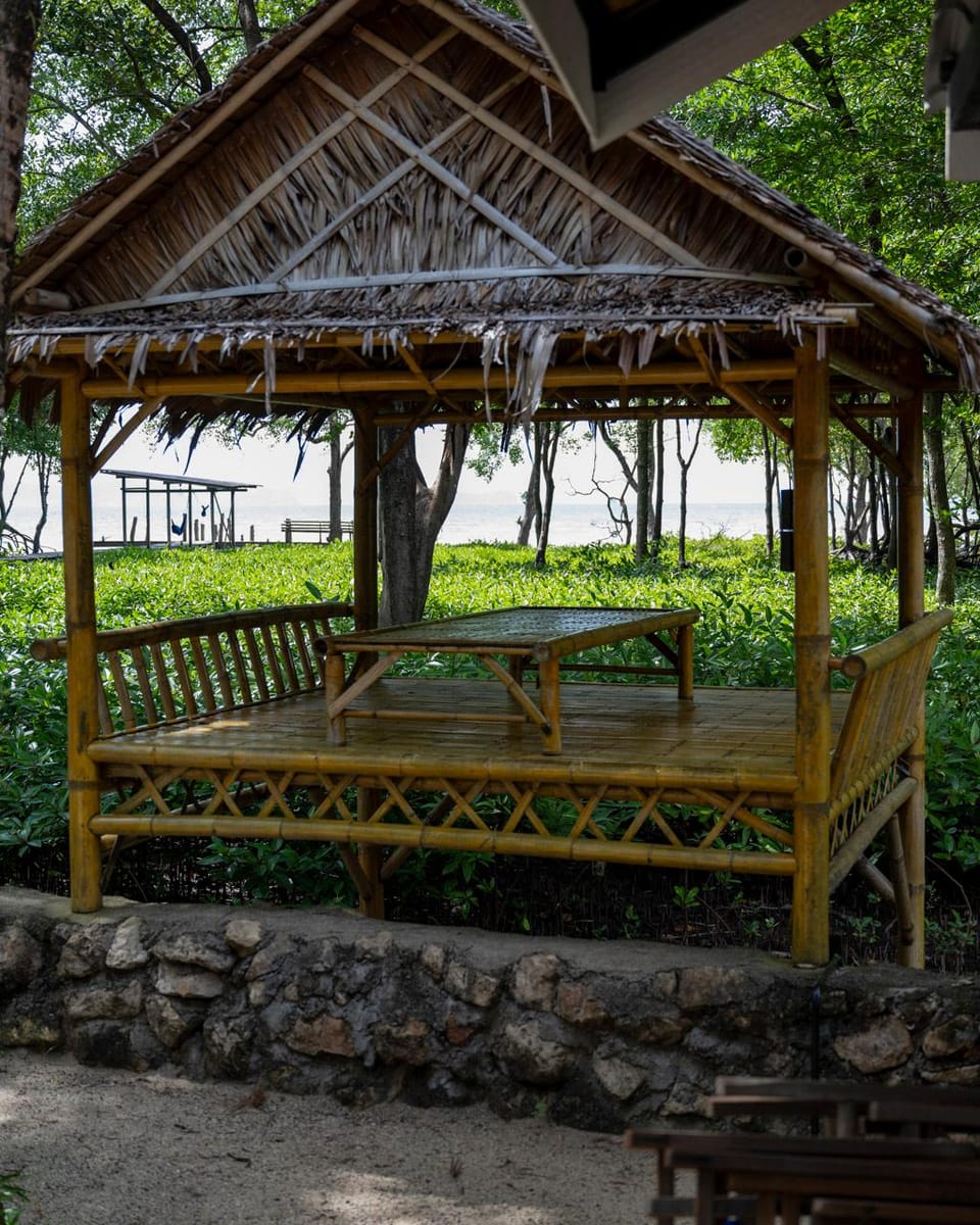 The Bananas Bungalows & Restaurant Resort in Krabi Changwat