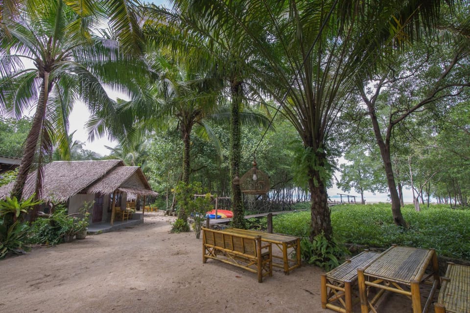 The Bananas Bungalow Resort in Krabi Changwat