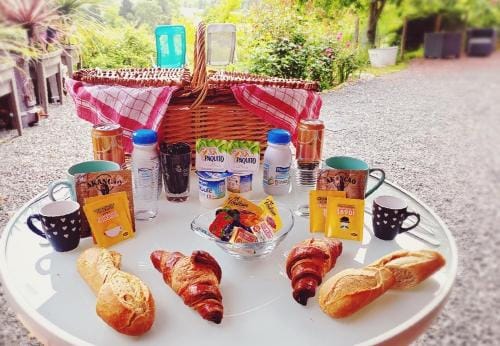 La Maison au bord du Lac Hotel in Centre-Val de Loire