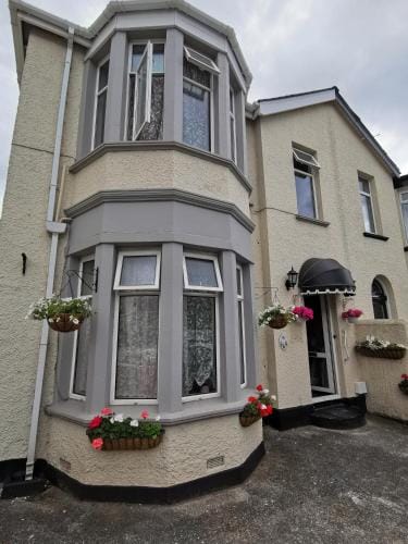 Flamingo Lodge Hotel in Torquay