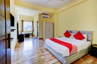 Gaurika Residency Lodging and Boarding Hotel in Karnataka