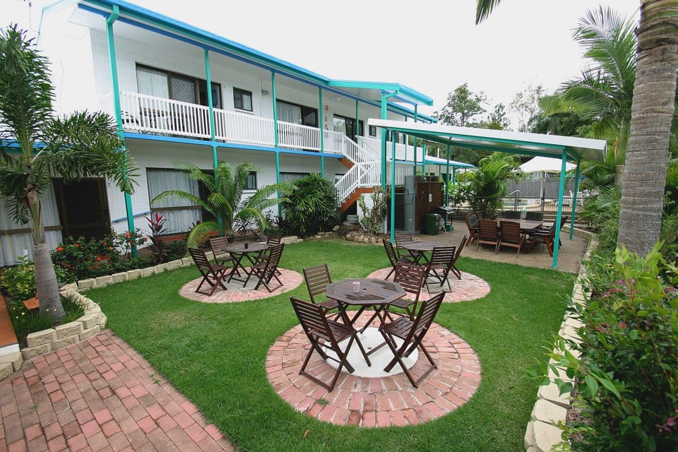 Tropical Palms Resort & 4WD Hire Motel in Queensland