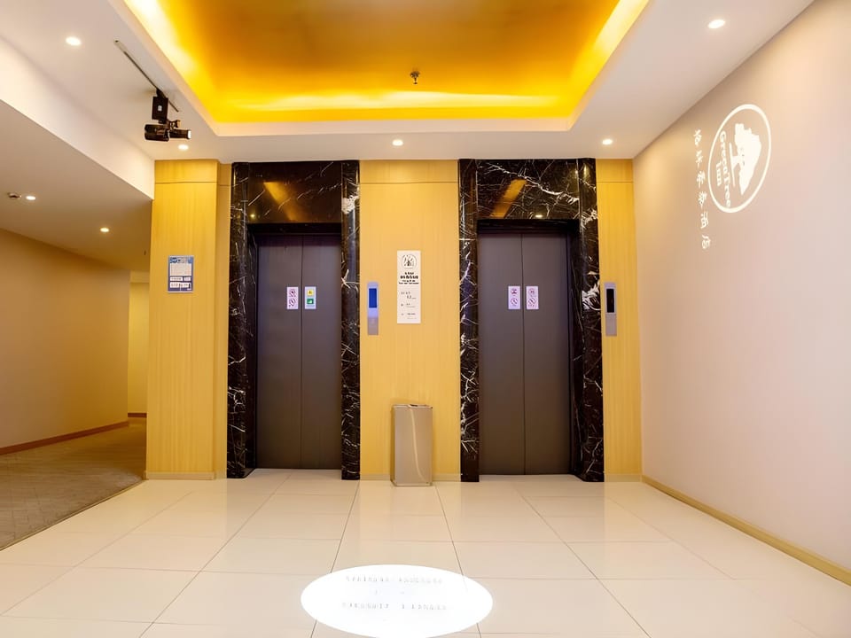 Green Tree Inn Shanghai Songjiang District Songdong Business Hotel Hotel in Shanghai