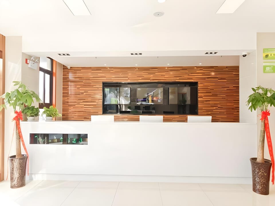 Vatica Hotel Hefei No.10 Middle School Wanggang Road Metro Station Hotel in Jiangsu