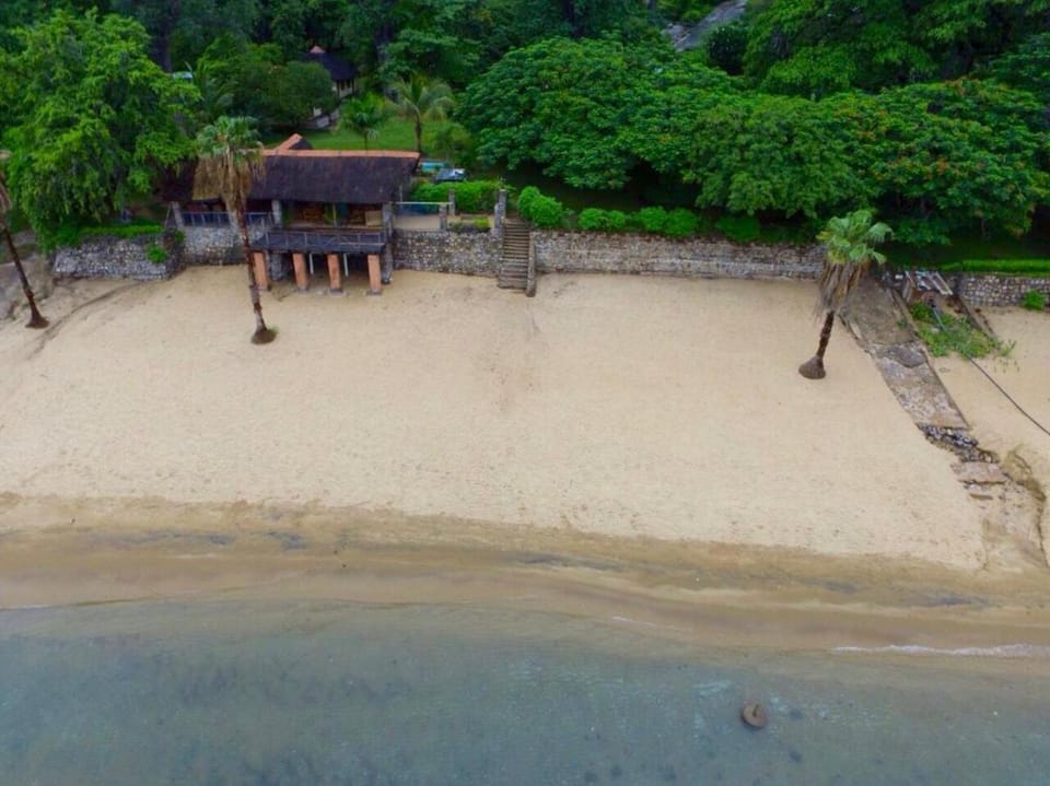 Nkhudzi Beach Lodge Lodge in Africa