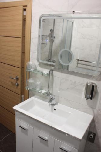 Sobe MARTA Hotel in Brod-Posavina County, Croatia
