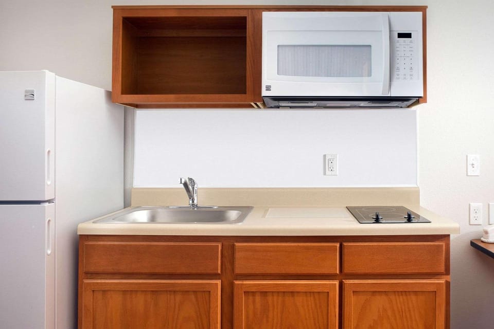 WoodSpring Suites Chicago Darien Hotel in Indiana
