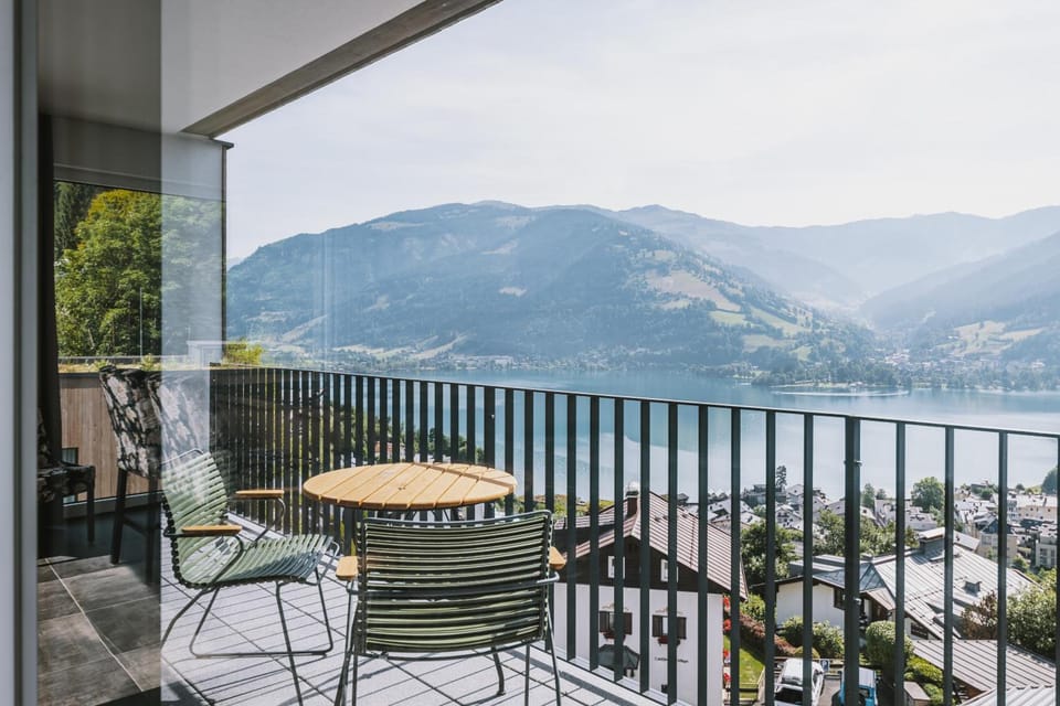 Nikolaus by AvenidA Panoramic Wellness Suites Hotel in Zell am See