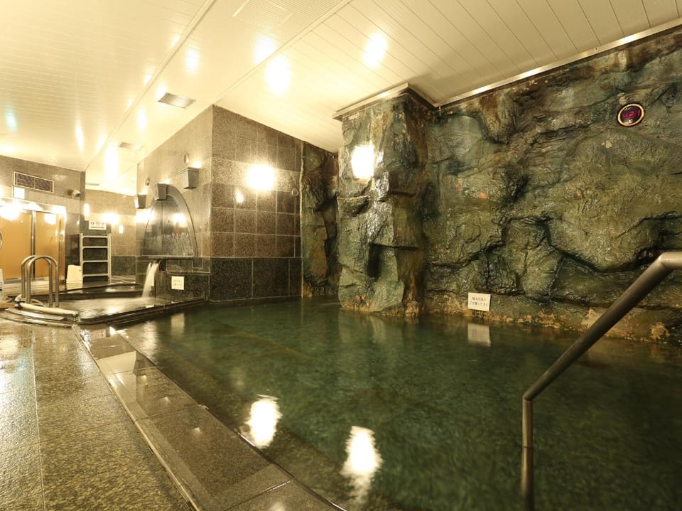Hot spring bath