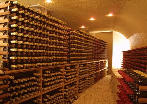 Wine and Inn Chitose Hotel in Kyoto Prefecture