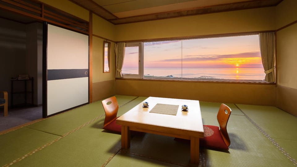 Yunohama Onsen Hanayubi Nihonkai Hotel in Japan