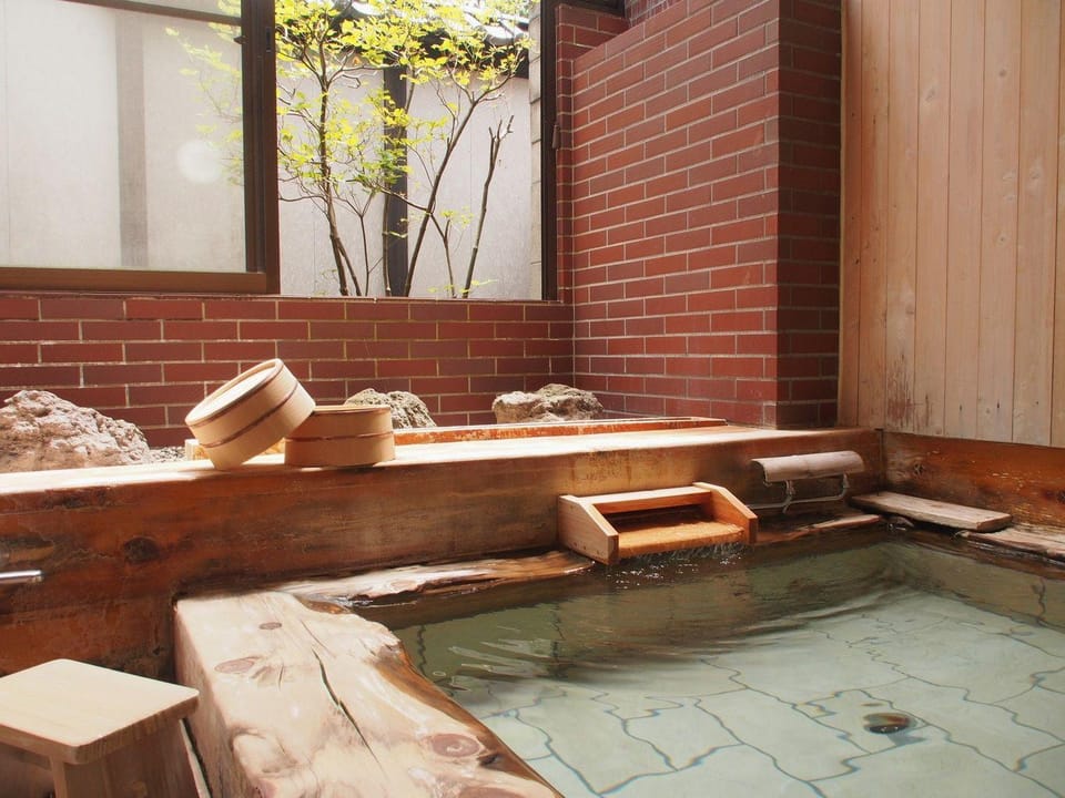 Gozoku no Yakata Daitoen Hotel in Nagano Prefecture