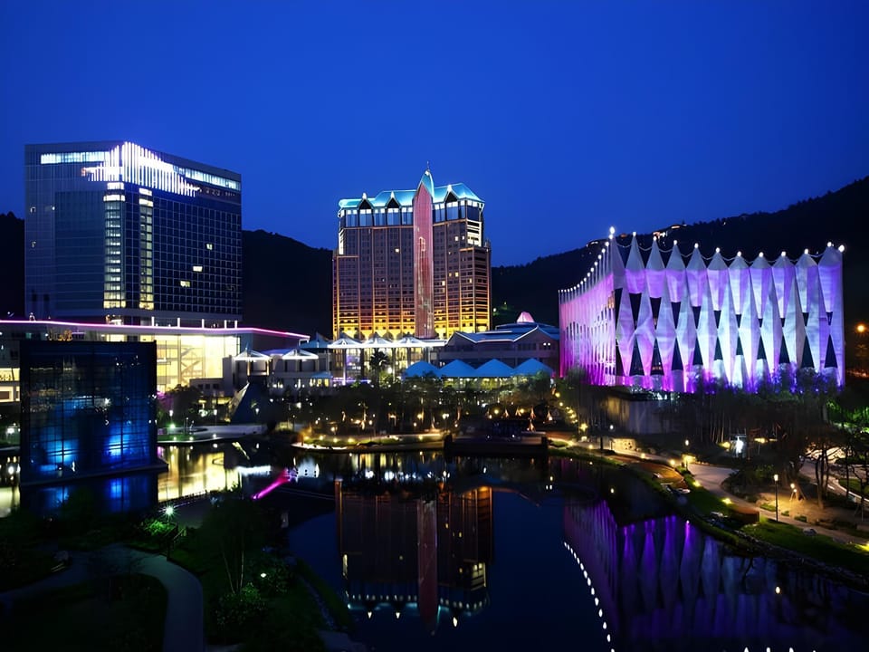 High1 Grand Hotel Main Tower (Kangwonland Hotel) Resort in South Korea