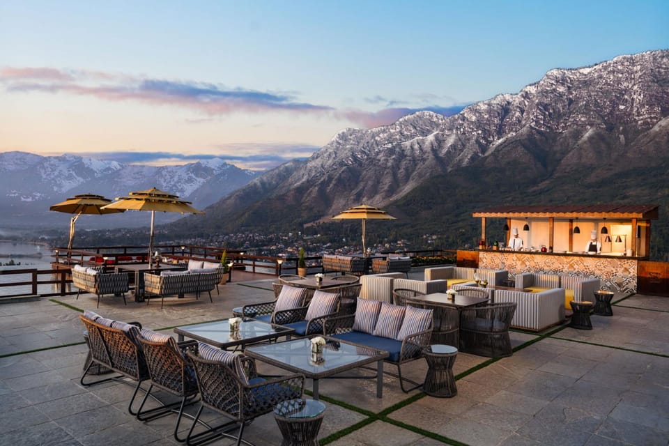 Taj Dal View, Srinagar Hotel in India