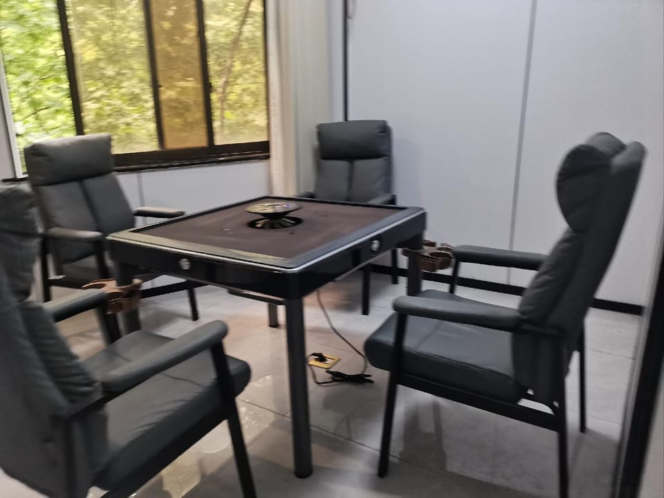 Yiwu Weihua Hotel Hotel in Hangzhou