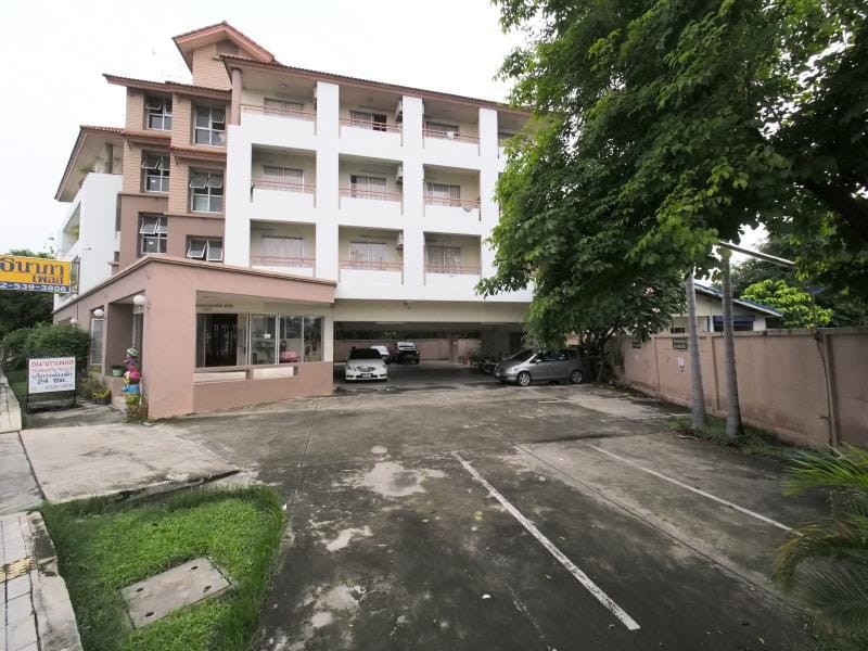 Thanapa Place Hotel in Bangkok