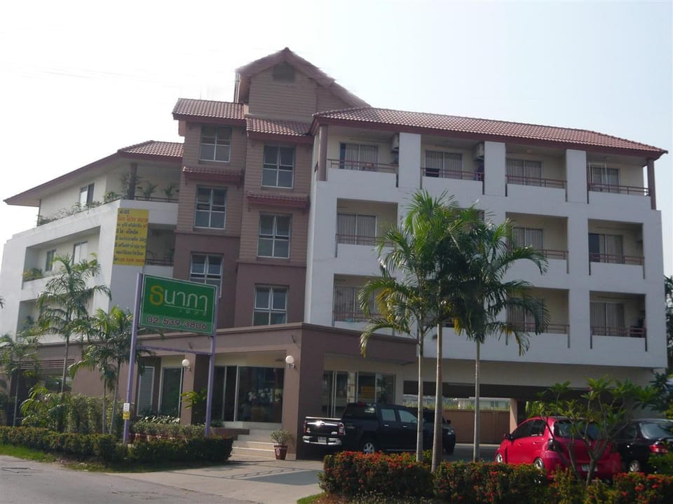 Thanapa Place Hotel in Bangkok